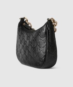 GG EMBLEM SMALL SHOULDER BAG