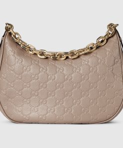 GG EMBLEM MEDIUM SHOULDER TAUPE GG GRAINY BAG